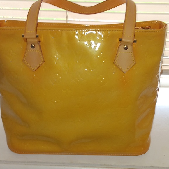 AUTHENTIC Louis Vuitton Monogram Vernis yellow zip top tote - Picture 3 of 16